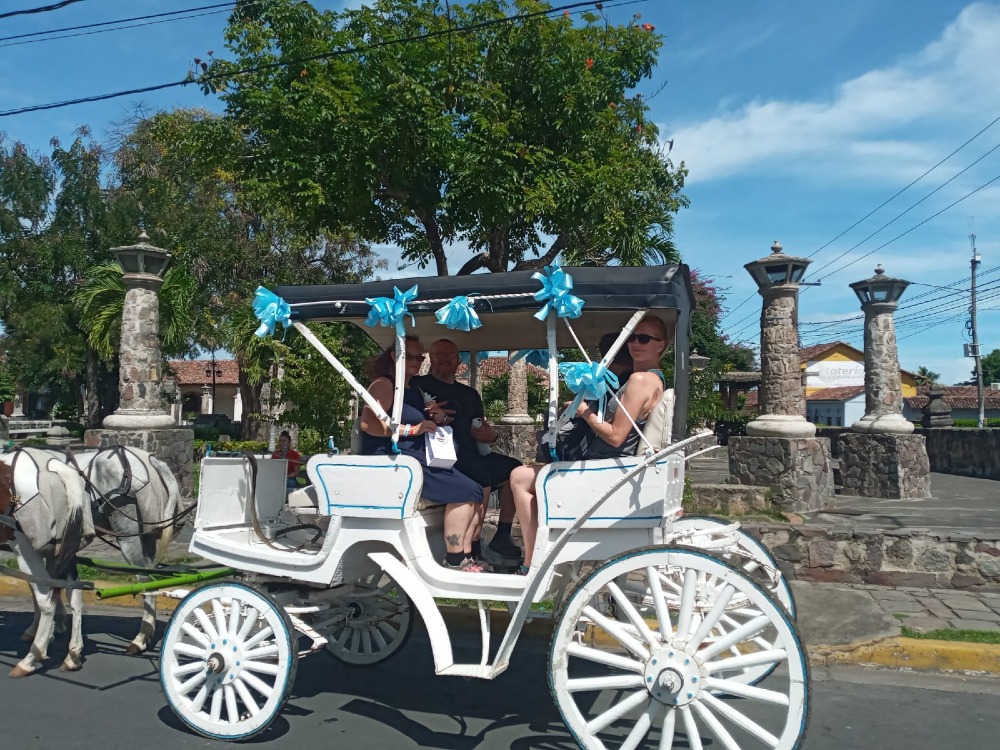 Nicaragua One Day Tour (Lakes, Volcanoes & Colonial Cities)