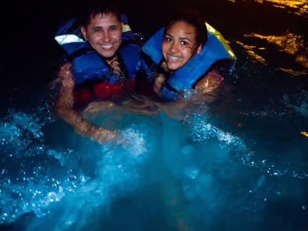 Tour en Bote de Bioluminiscencia