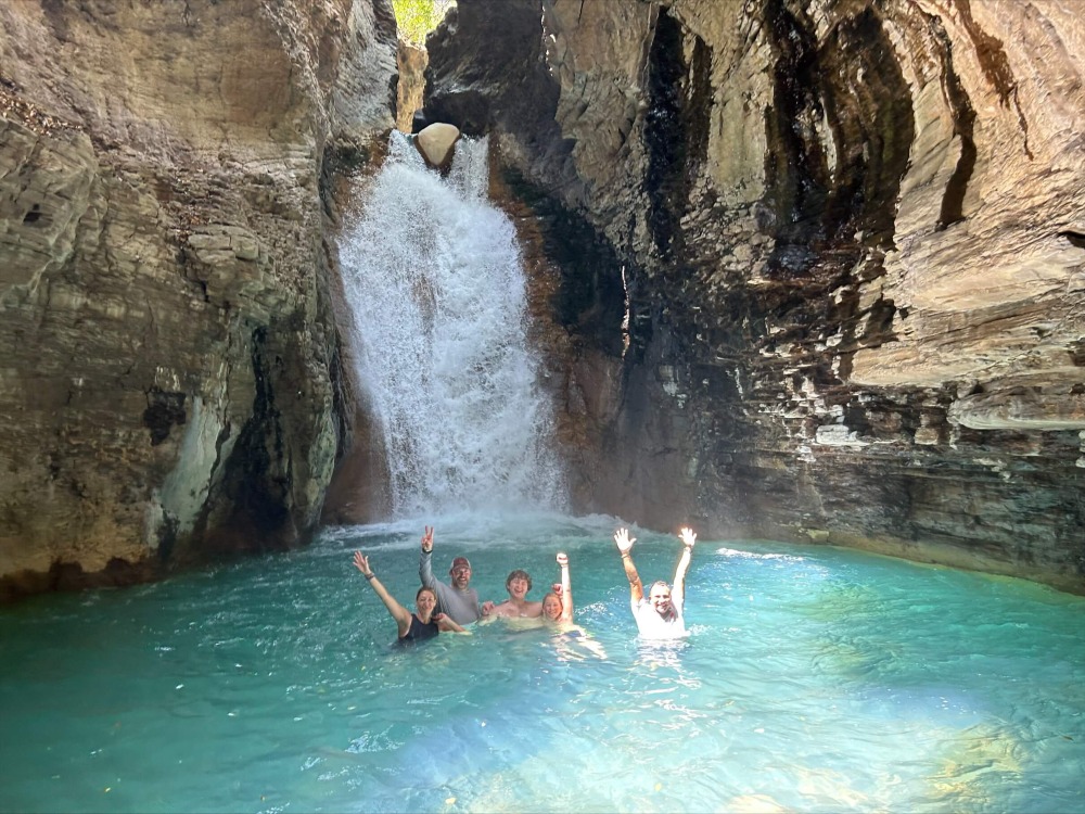 Tour a la Catarata La Leona
